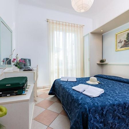 Hotel Bruna Martinsicuro Eksteriør bilde